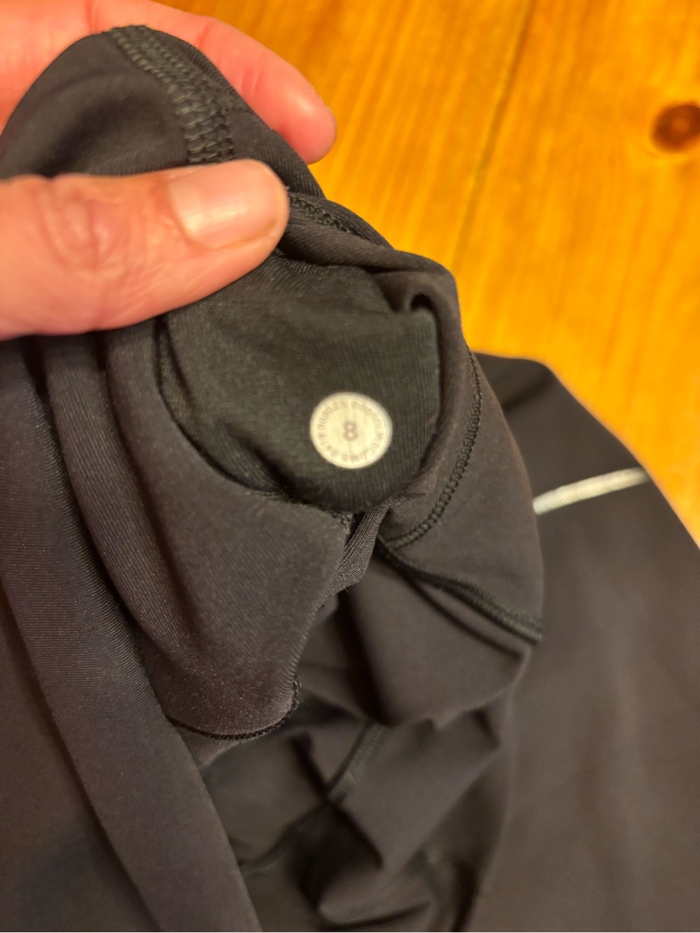 lululemon athletica Black Reflective Seam Leggings - Picture 4 of 4